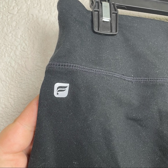 Fabletics Womens Capris Leggings Black Pull On - Picture 4 of 7